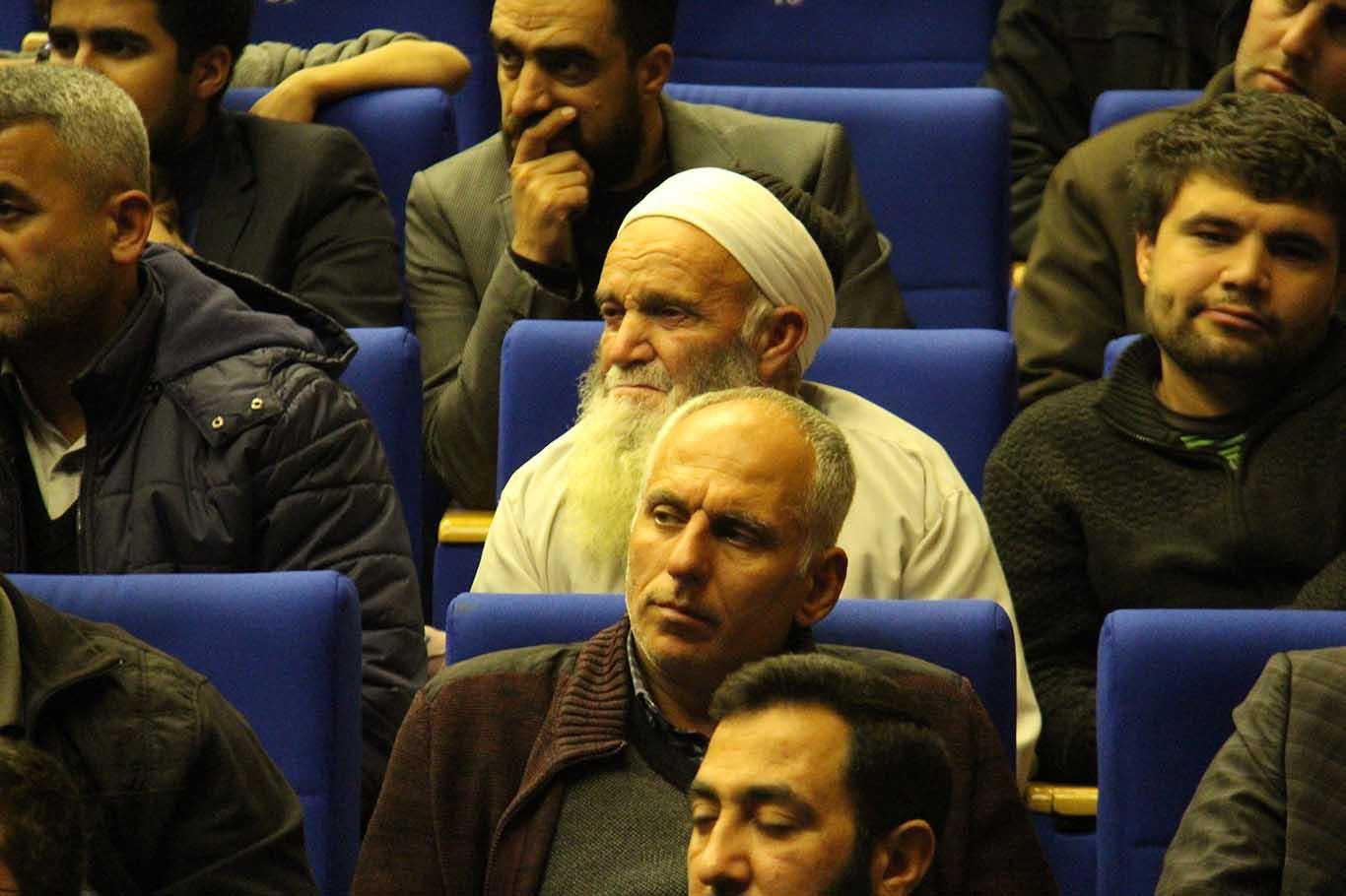 "Tevhitle şereflenmiş ümmetin tekrar putların önünde özendirildiği bir zamandayız" "Tevhitle şereflenmiş ümmetin tekrar putların önünde özendirildiği bir zamandayız"